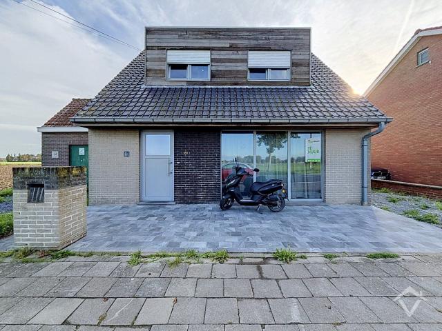 Alleenstaande woning te Eernegem