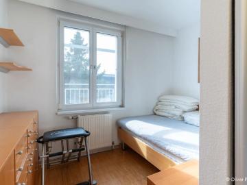 ALLEIN ODER ZU ZWEIT PERFEKT AUFGETEILTE 2 ZIMMERDACHGESCHOSSWOHNUNG MIT GROSSER TERRASSE