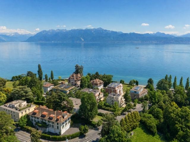 Alleinauftragnehmer Prächtige Wohnung von 156 m² mit Seeblick