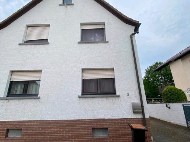 Alleinstehendes Einfamilienhaus mit Hof und Garage PROVISIONSFREI