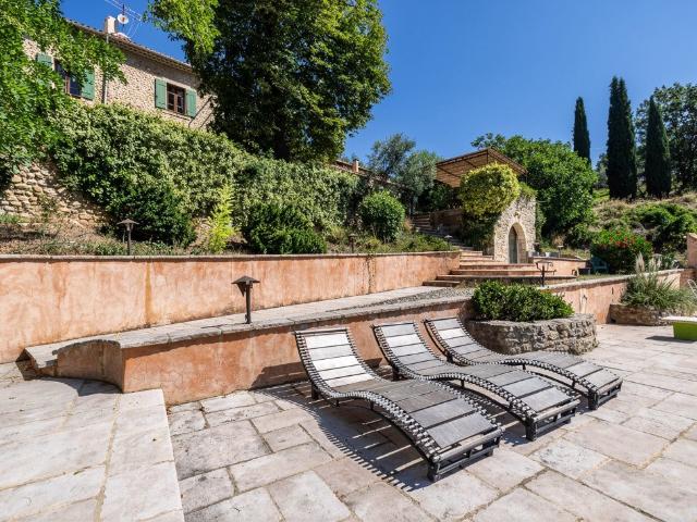 ALLEMAGNE EN PROVENCE – BASTIDE – 696 m2 – 5 HABITATIONS – P. 696m² Allemagne En Provence