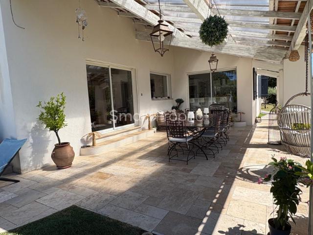 ALLEMAGNE EN PROVENCE PROPRIÉTÉ DE CHARME AVEC PISCINE, T2