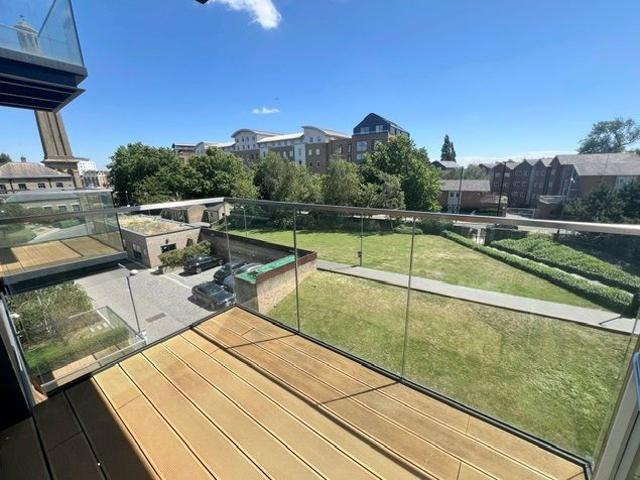 Allen House, Heritage Walk, Brentford TW8, 2 bed flat to rent, £2,750 pcm | PrimeLocation