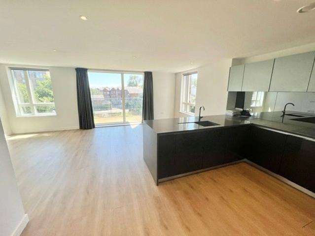 Allen House, Heritage Walk, Brentford TW8, 2 bed flat to rent, £2,750 pcm | PrimeLocation
