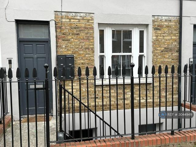 Allen Road, London, N16 4 bed flat to rent £3,800 pcm £877 pw