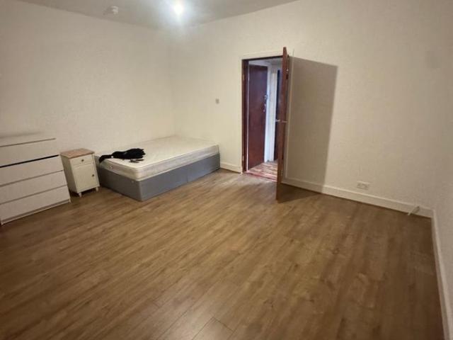 Allen Road, London N16, Studio to rent, £1,550 pcm | PrimeLocation