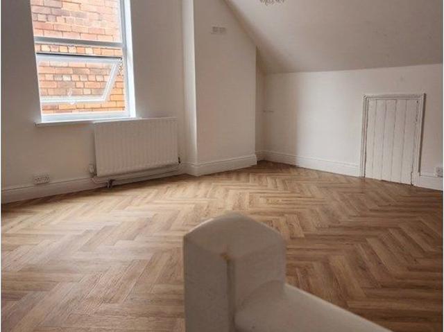 Allen Road, Wolverhampton WV6, 4 bed semi detached house to rent, £1,400 pcm | PrimeLocation