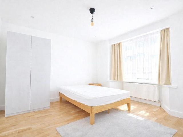 Allenby Road, Southall UB1, Property to rent, £800 pcm | PrimeLocation