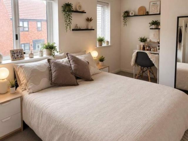 Allens Drive, Trimley St. Martin IP11 1 bed house of multiple occupation to rent £550 pcm £127 pw