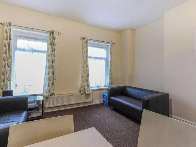 Allensbank Road, Heath, CF14