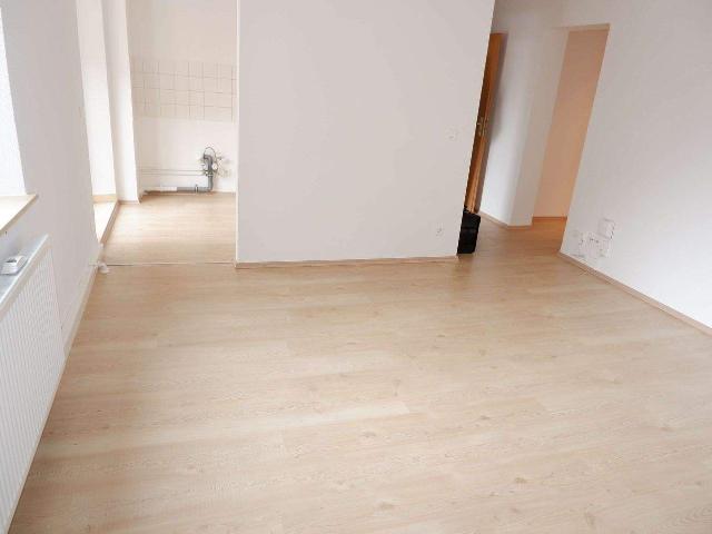 Alles NEU ! Balkon + offener KÃ¼che im 1. OG !