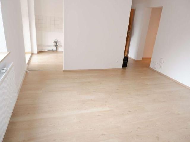 Alles NEU ! Balkon + offener Küche im 1. OG !