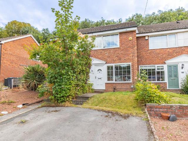 Allerton Grange Croft, Leeds LS8 2 bed terraced house to rent £1,100 pcm £254 pw