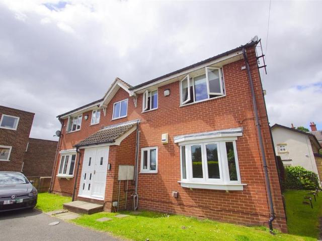 Allerton Hall Courtyard, Wensley. 2 bed flat to rent £1,000 pcm £231 pw