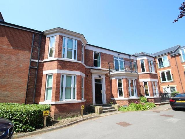 Allerton Hill, Chapel Allerton. 2 bed flat to rent £1,175 pcm £271 pw
