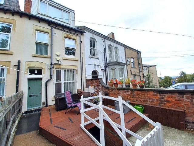 Allerton Hill, Chapel Allerton. 2 bed flat to rent £1,150 pcm £265 pw