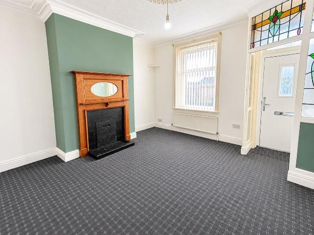 Allerton Road, Bradford BD8, 4 bed end terrace house to rent, £950 pcm | PrimeLocation