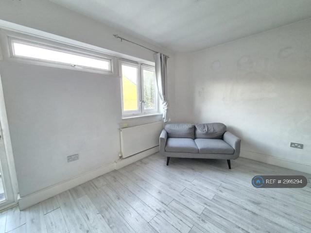 Alleyn House, London, SE1 4 bed maisonette to rent £3,800 pcm £877 pw