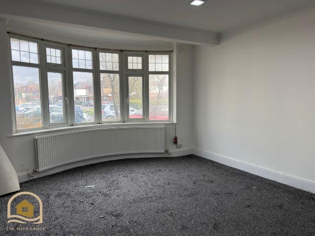 Alleyn Park, Southall UB2, 4 bed semi detached house to rent, £3,200 pcm | PrimeLocation