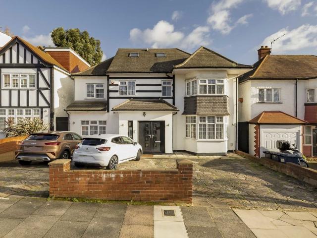 Allington Road, Hendon NW4, 7 bed detached house to rent, £5,000 pcm | PrimeLocation