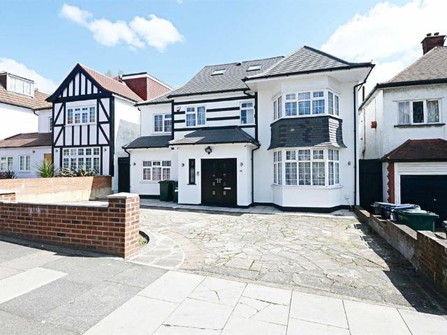Allington Road, London NW4, 7 bed detached house to rent, £5,000 pcm | PrimeLocation