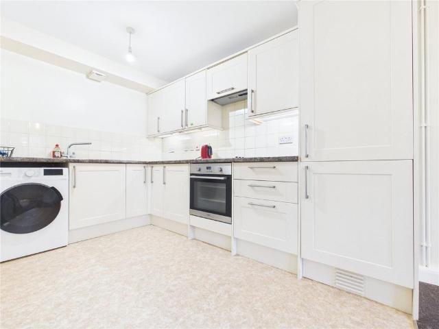 Allington Road, Southville, Bristol, BS3 2 bed semi detached house to rent £1,500 pcm £346 pw