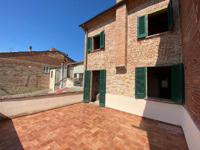 All'interno di un antico borgo toscano, ricco di tradizioni. 220m² Foiano della Chiana