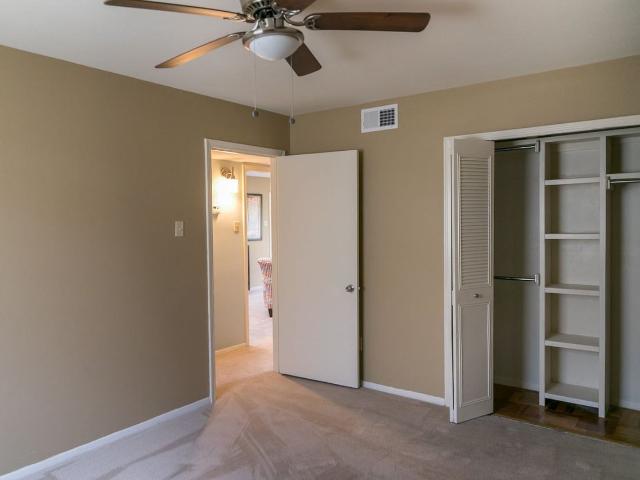 Allison Gardens Apartments 2 Bedroom Apartment for Rent at 427 N Graham St, Memphis, TN 38122