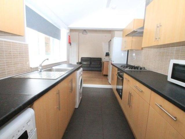Allison Street 4 bed house share to rent £1,732 pcm £400 pw