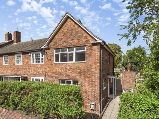 Allnutt Way, London, SW4 3 bed semi detached house to rent £3,300 pcm £762 pw