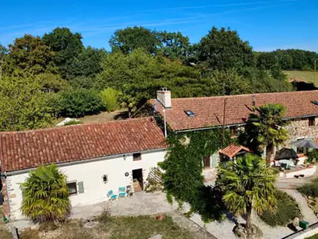 Alloue 16490 Achat / Vente maison 8 pièces t8 parking