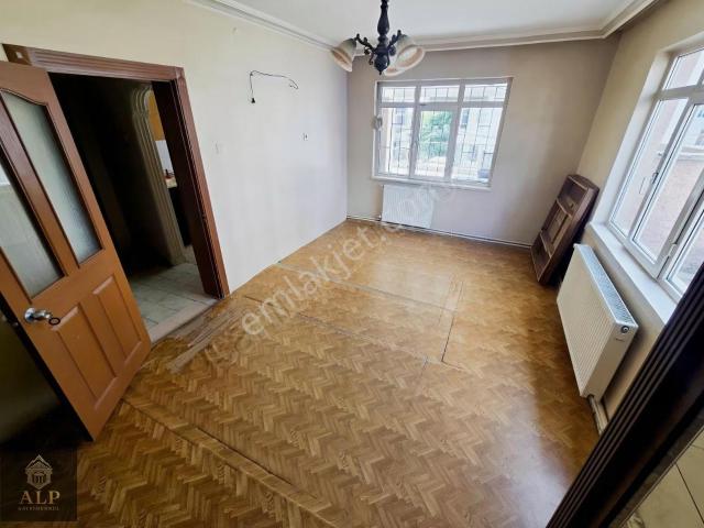 Alp Gayrimenkul'den Güzelyakada 2+1 Kiralık Daire