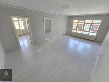 Alp Gayrimenkul'den İvedik Caddesinde Asansörlü Full Yapılı