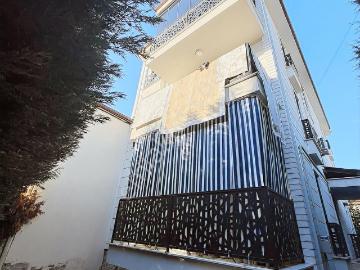 Alp Gayrimenkulden Satılık 2+1 Fırsat Ara Kat Daire