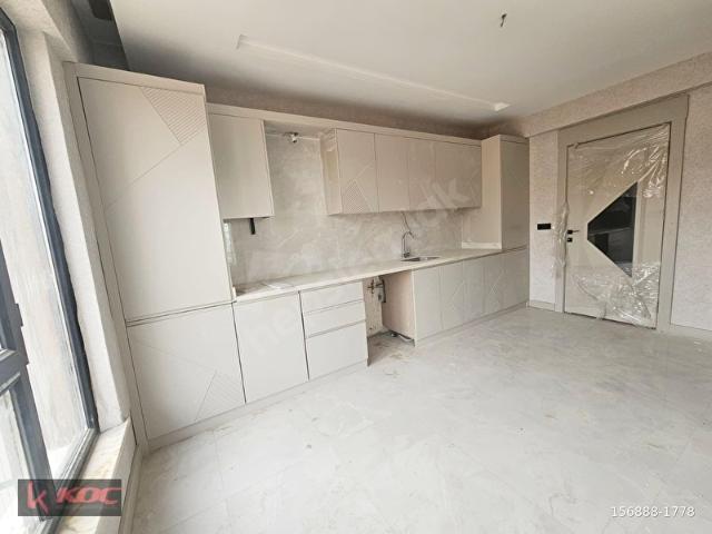 ALPASLAN1'DE GENİŞ BALKON ÇİFT BANYO SIFIR ARAKAT ULTRALÜX 3+1