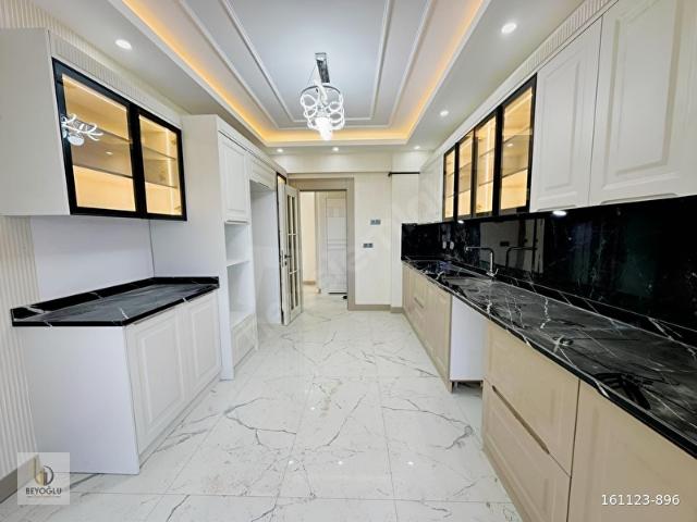 ALPASLAN 1'DE LÜKS DETAYLARLA DONATILMIŞ 3+1 SATILIK DAİRE