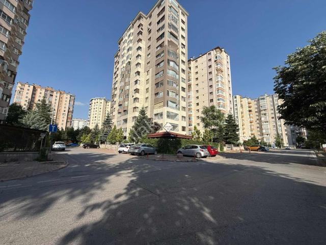 Alpaslan Mah.merkezi Konumda Önü Açık Kiralık 4+1 Daire