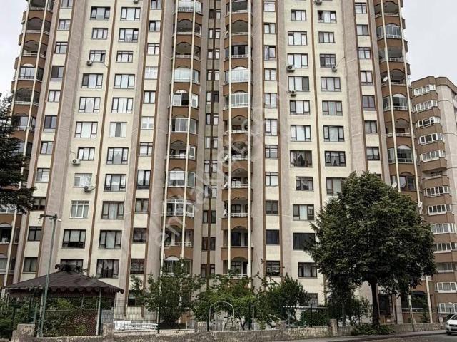 Alpaslan Mahallesinde Satılık 4+1 Daire