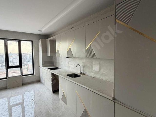 ALPASLANDA KİRALIK 3+1 DAİRE