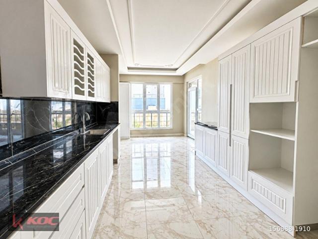 ALPASLAN'DA PARK YAKINI YERDEN ISITMA GENİŞ BALKON SIFIR 3.5+1.!