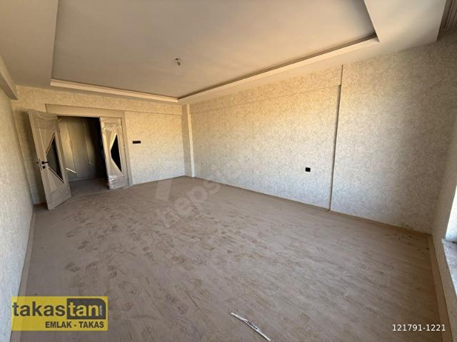 Alparslan 1de 3+1 Ara Kat Kombili ve Aydınlatmalı Satılık Daire