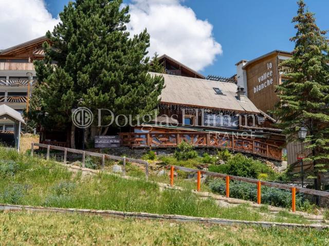 Alpe D’Huez – Chalet d’exception skis aux pieds, vue Écrins. 255m² Huez Alpe d'Huez