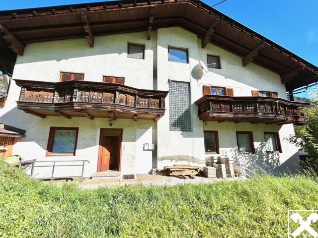 Alpen Anlage Traditionelles Apartment und Geschäfts Haus im Zentrum der Höchsten Berge von Österreich