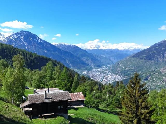 Alpenhüttenfeeling mit spektakulärer Aussicht & Ruhe pur