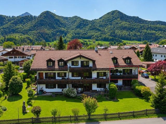 Alpenwohngefühl trifft Investment: 3 Zimmer Wohnung mit zwei Terrassen