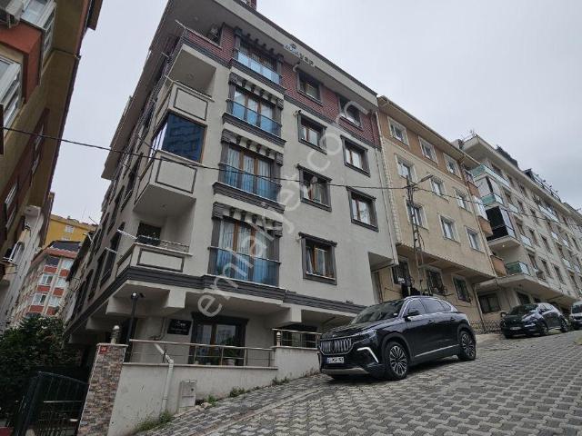 Alper Alkan'dan İlkbal Cad. Boş Arakat Balkonlu 2+1 Daire