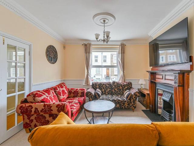 Alpha Road, New Cross, London SE14, 3 bed maisonette to rent, £5,200 pcm | PrimeLocation