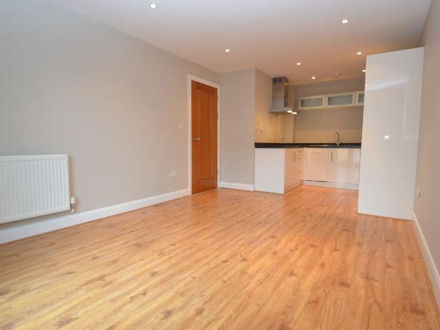 Alpha Road, Surbiton KT5, 1 bed flat to rent, £1,450 pcm | PrimeLocation