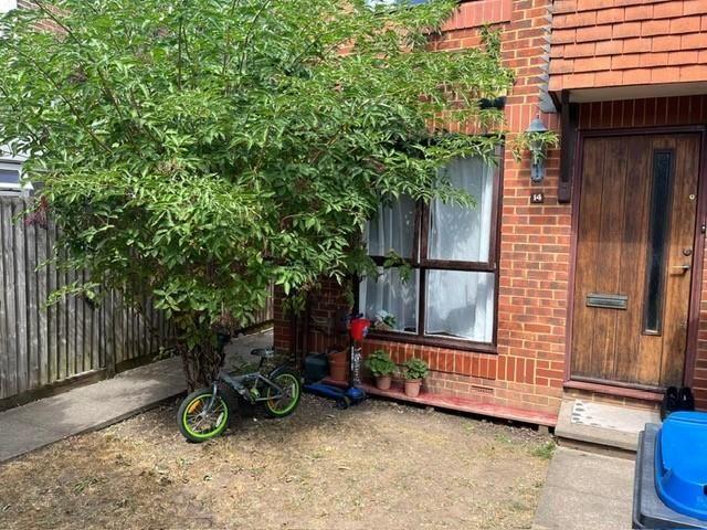 Alphea Close, Colliers Wood SW19, 1 bed maisonette to rent, £1,350 pcm | PrimeLocation