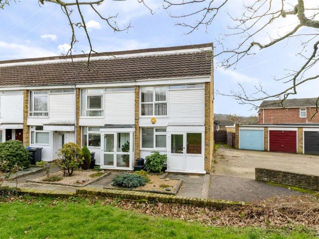 Alpine Close, Croydon CR0, 2 bed end terrace house to rent, £1,800 pcm | PrimeLocation